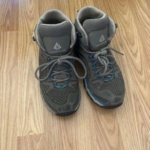 VASQUE Women's Inhaler II GTX Hiking Boots, Moon Mist/Plum Size 8.5 Medium